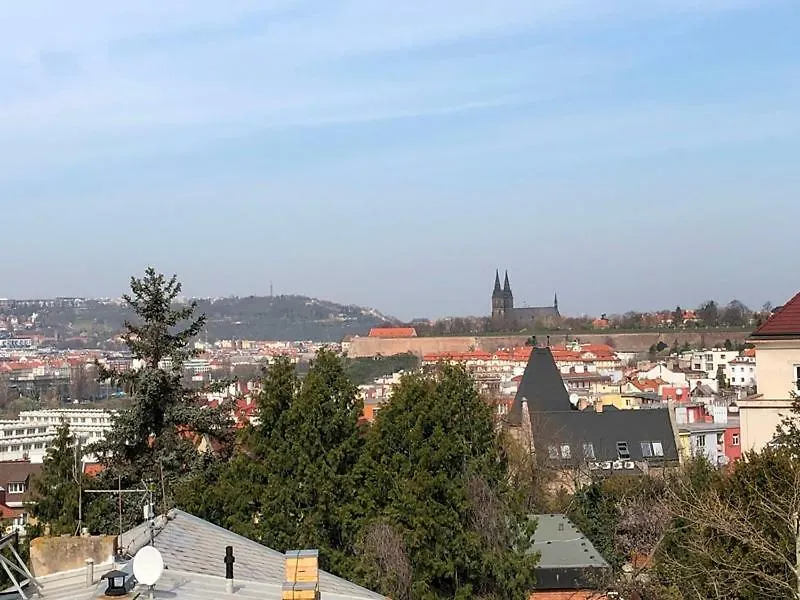 Δωμάτια σε οικογενειακή κατοικία Rooms In Prague-Big+Comfy