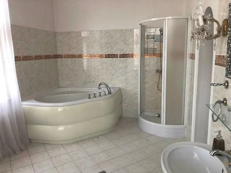 Rooms In Prague-Big+Comfy Πράγα